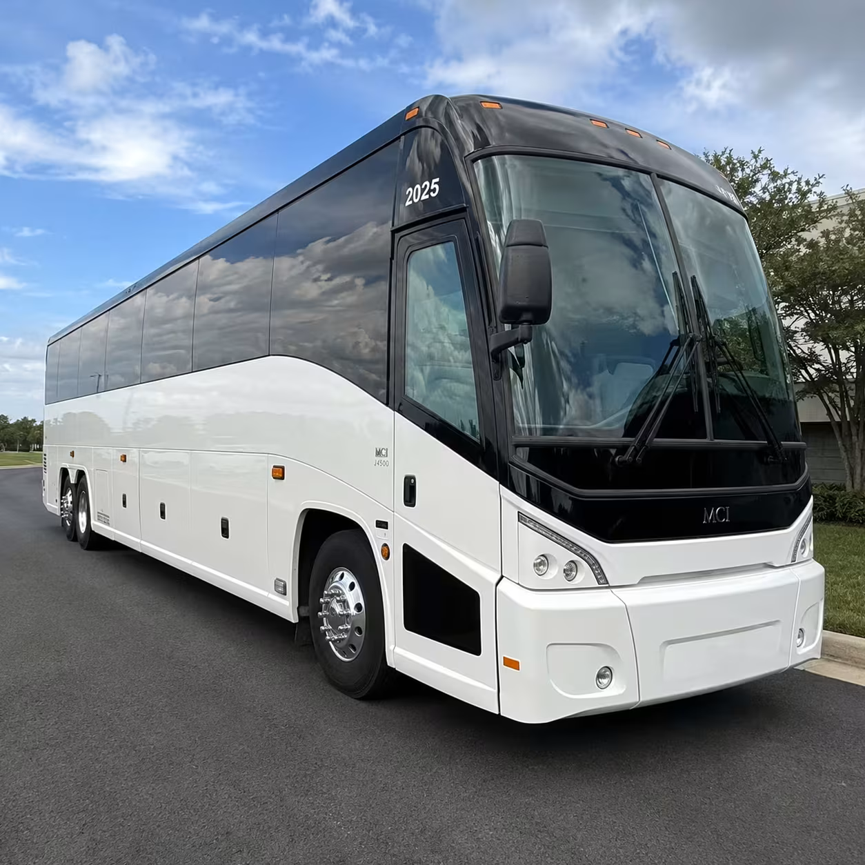redwood city employee shuttle buses to caltrain
